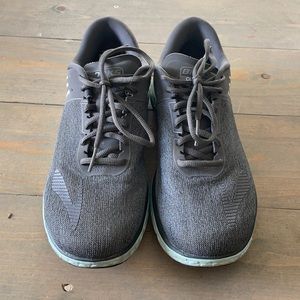 Mint green and gray Brooks Pureflow 6.